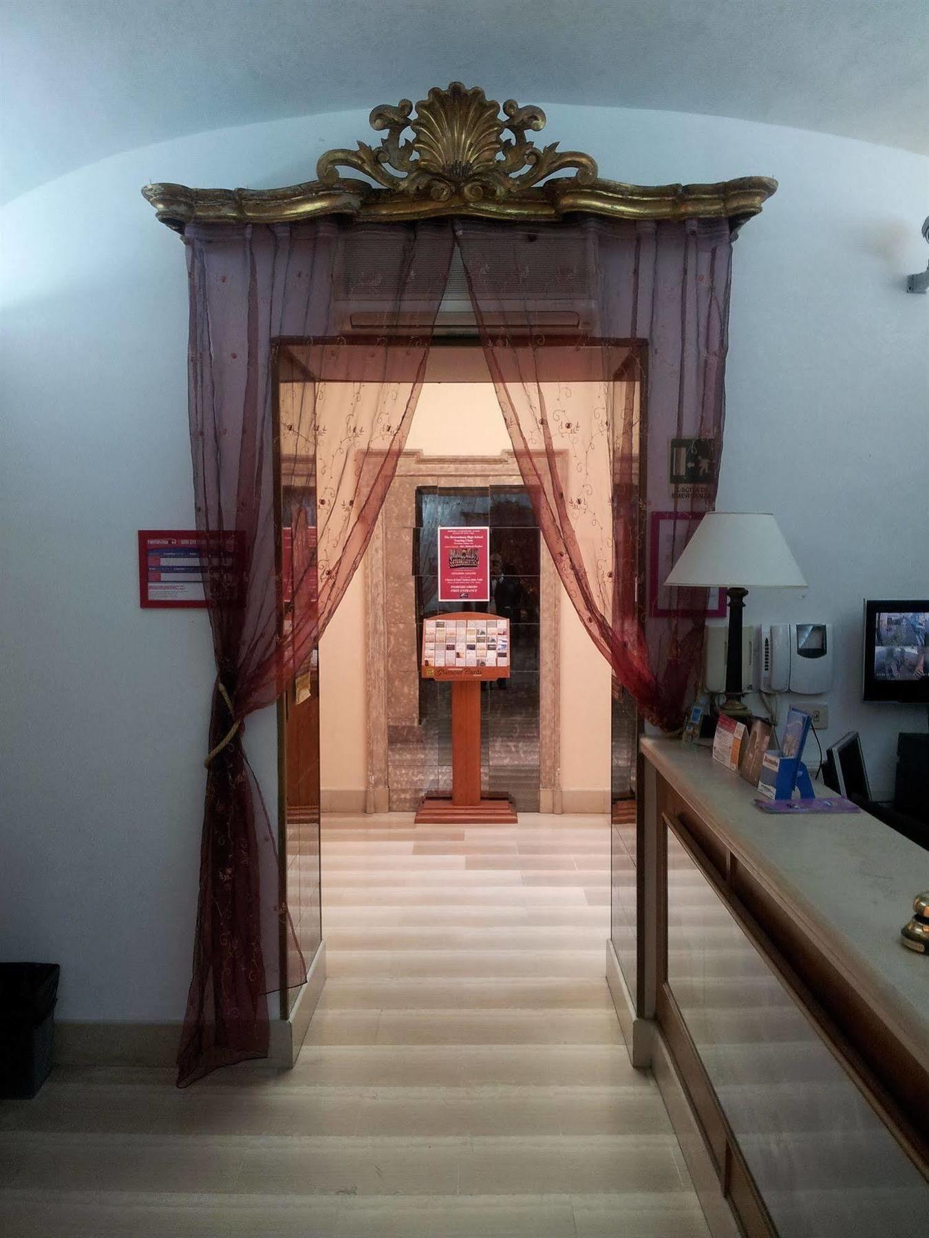 Hotel Center 2